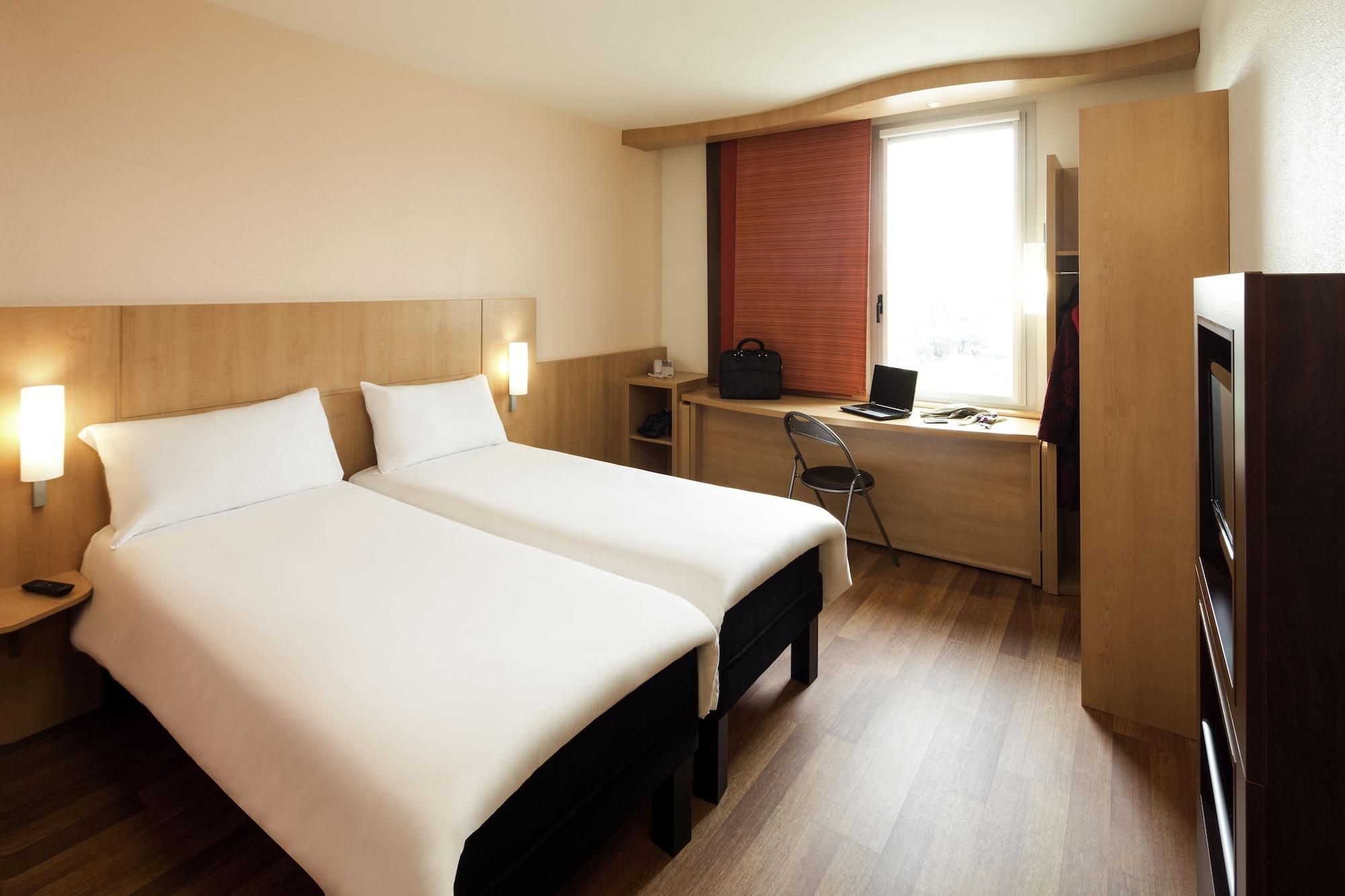 Hotel Ibis Setúbal Exteriér fotografie